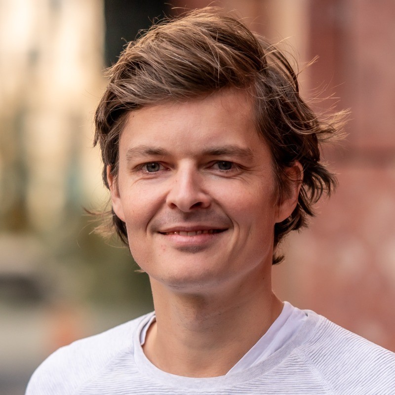 Danny Oosterveer Data-gedreven marketeer at Burgers' Zoo - CRO.CAFE podcast guest